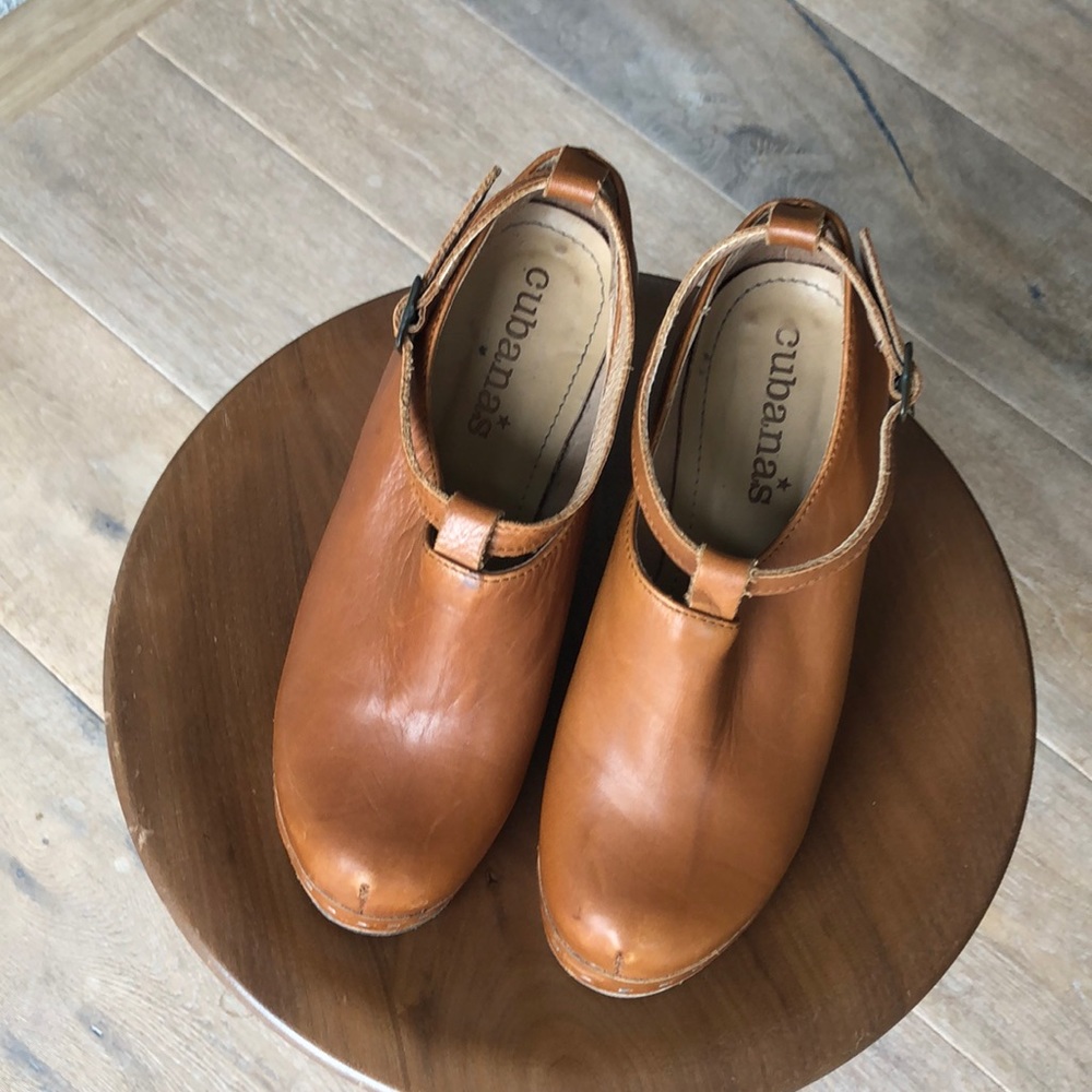 Cubanas Leather Clog